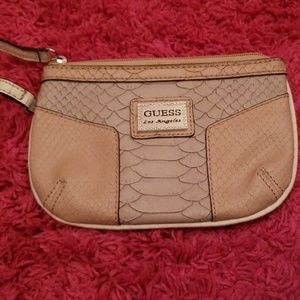 New without tags Guess Wristlet